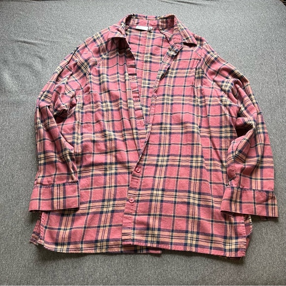 ASOS DESIGN Petite long sleeve boyfriend shirt in dark red and navy check - Picture 6 of 14